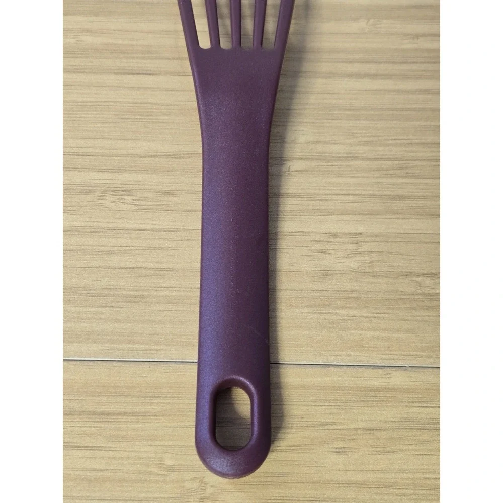 Rachael Ray Slotted Turner Spatula – Burgundy Nylon Heat Resistant